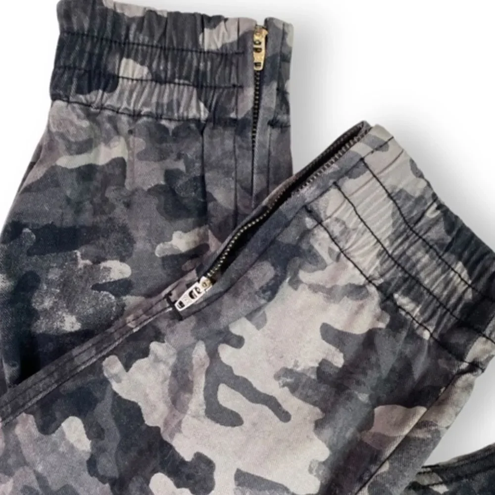 Spanx Stretch Twill Cargo Jogger Blackwash Camo Size Medium